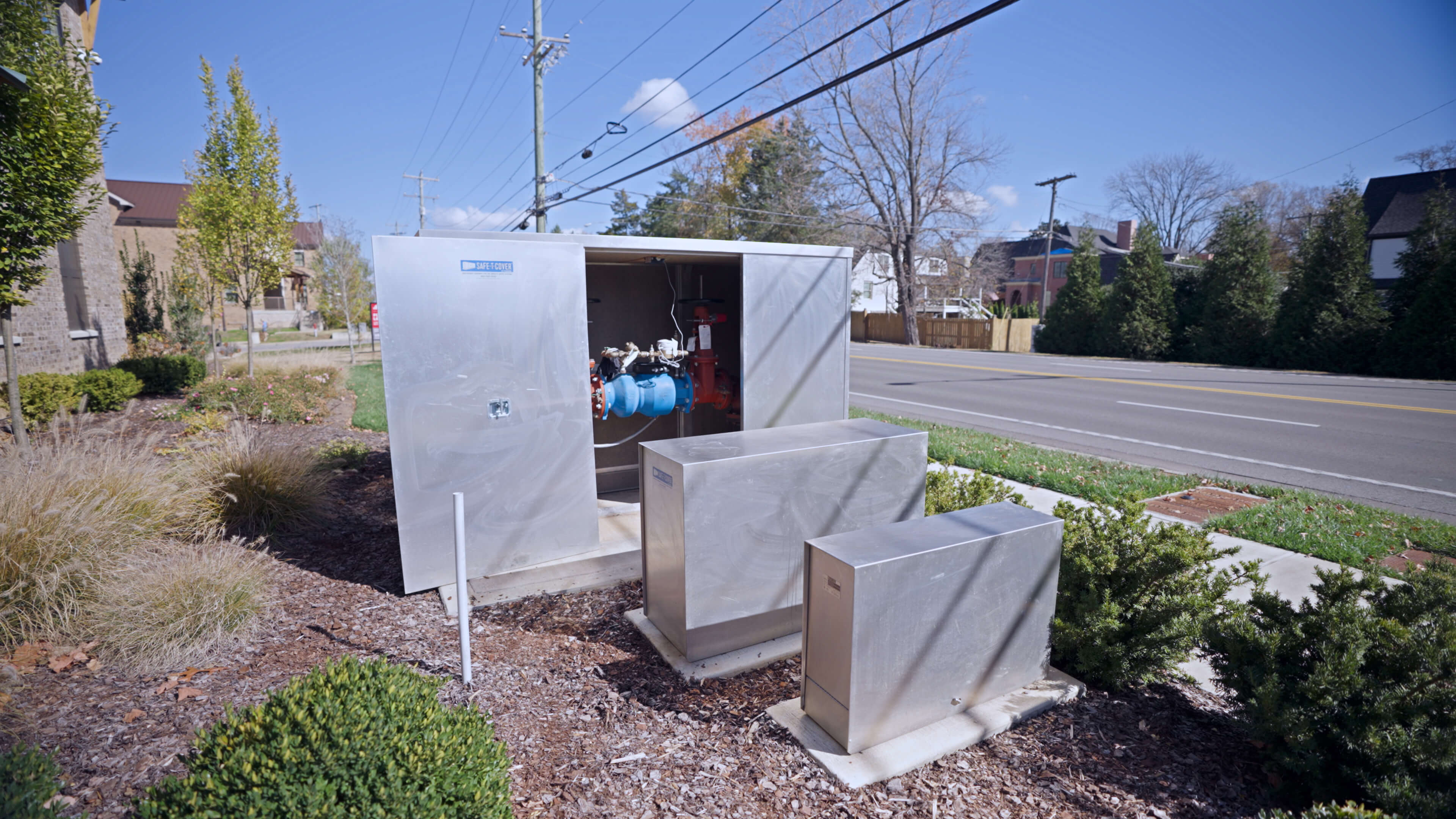 1000TD-AL Heated Double-Door Enclosure | Safe T Cover